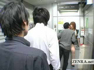 Bizarre japonais post bureau offers grand titty oral sexe atm