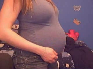 Mostrando grávida barriga