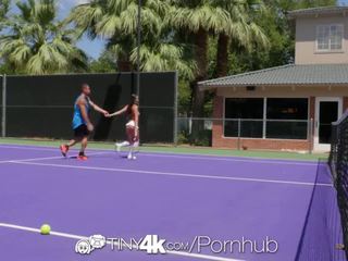 Tiny4k - 網球 學生 lily adams 是 性交 由 她的 instructor