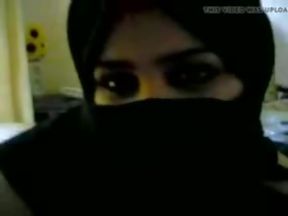 Arab ronde pute en niqab plays avec bite, porno 0c