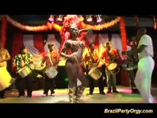Brasileña anal samba fiesta orgía